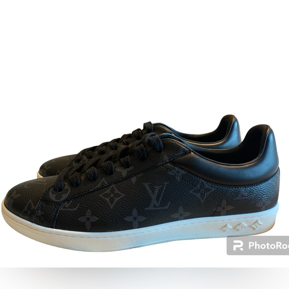 Louis Vuitton new never worn - Picture 1 of 12